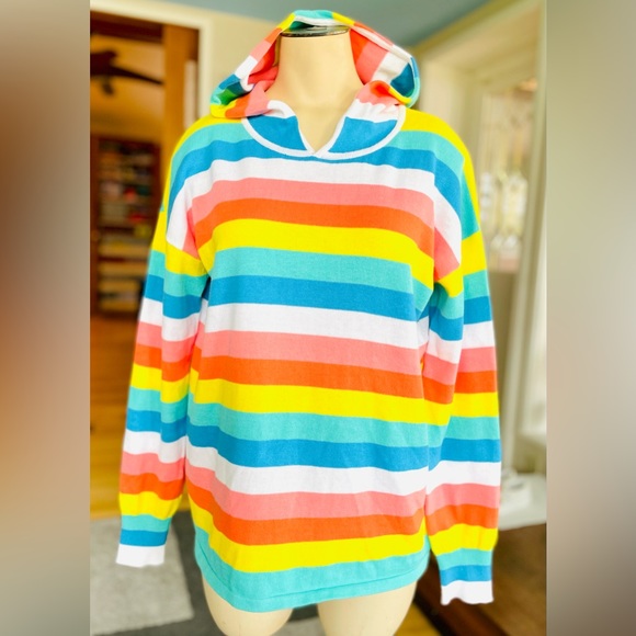 MULTI COLORED SMALL LIGHTWEIGHT HOODED SWEATER—LIKE NEW-PERFECT-OVER SIZED LOOK - Picture 2 of 13